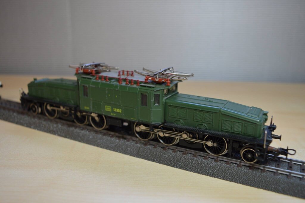 Umbau Maerklin 3056 Ce 68 III 13302 6