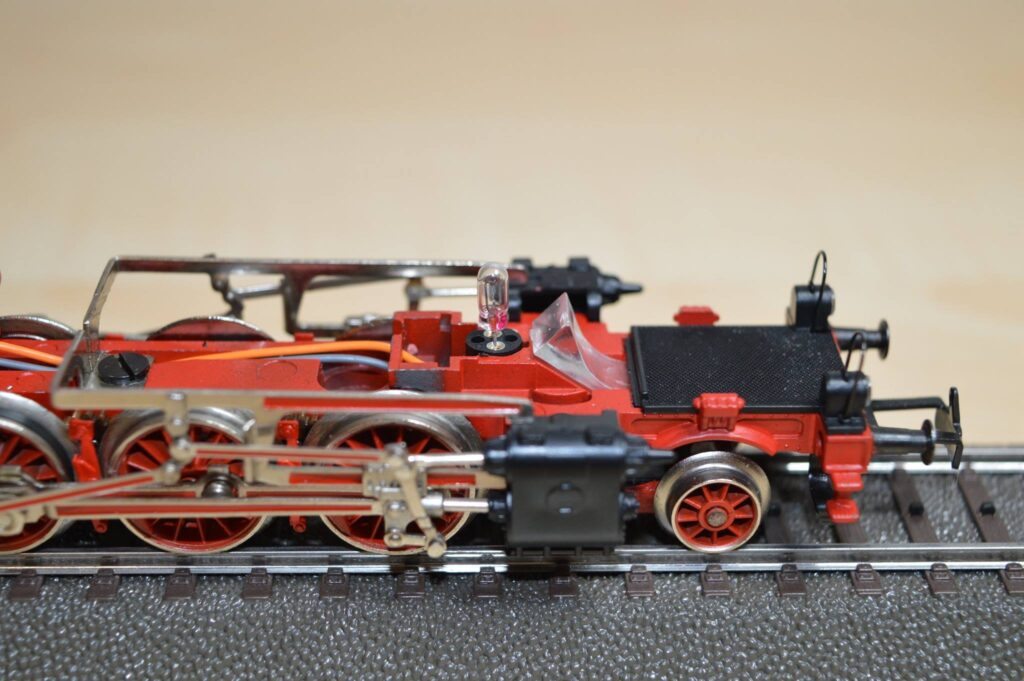 Umbau Maerklin 3084.2 BR050 082 7 4