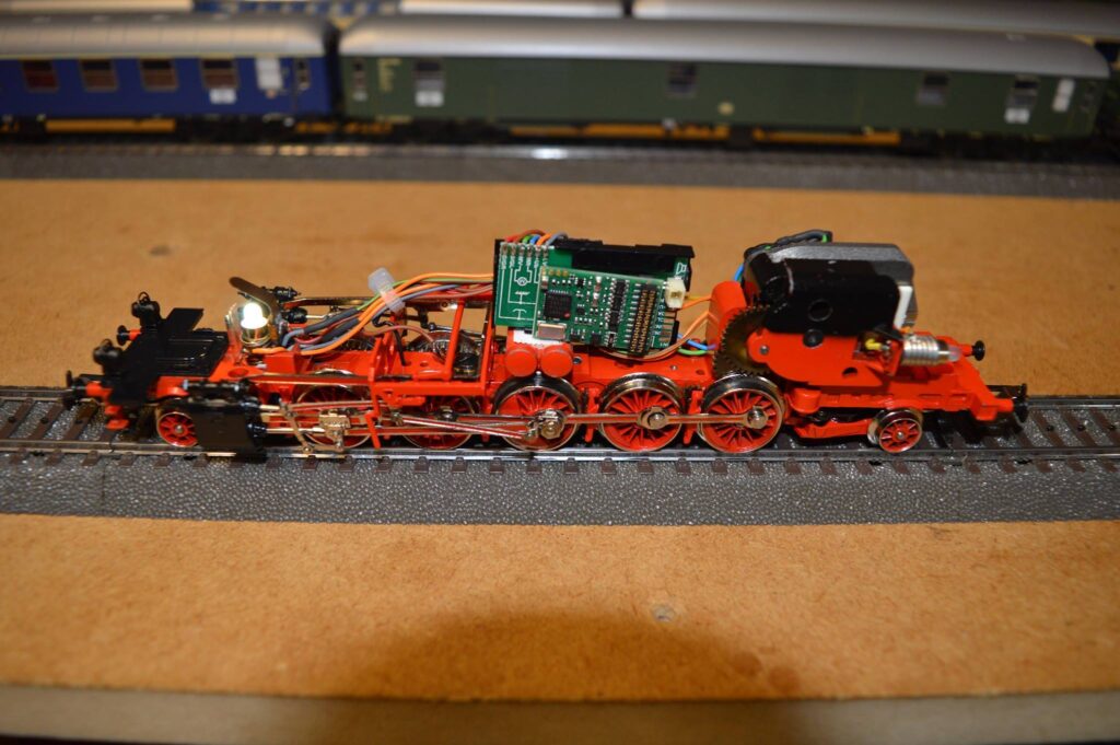 Umbau Maerklin 3309 BR 85 007 1