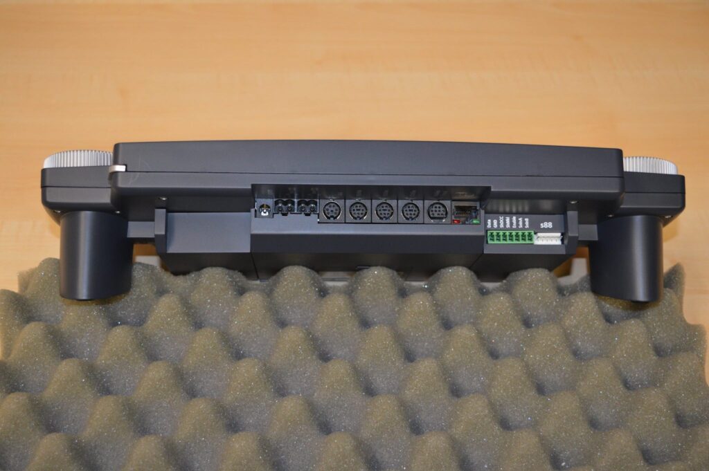 ESU ECoS 50200 4