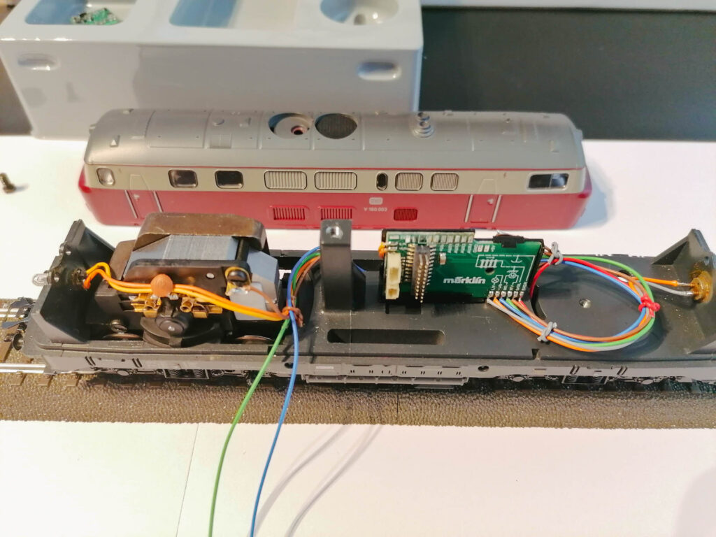Umbau Maerklin 2864 V160 003 47