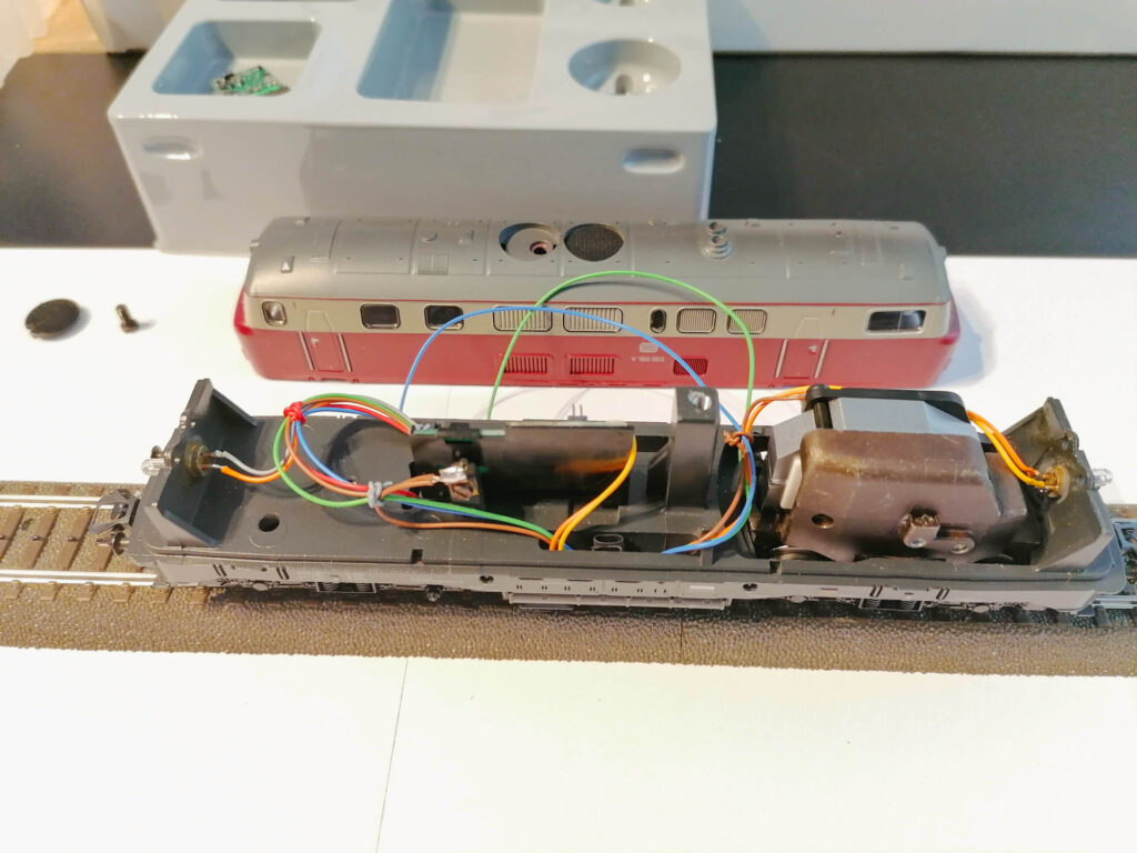 Umbau Maerklin 2864 V160 003 48
