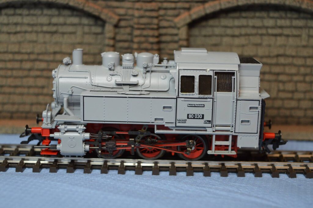 Umbau Maerklin 33043 BR80 003 1