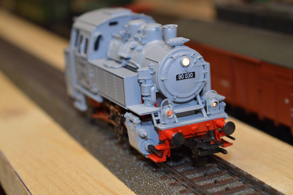 Umbau Maerklin 33043 BR80 003 32