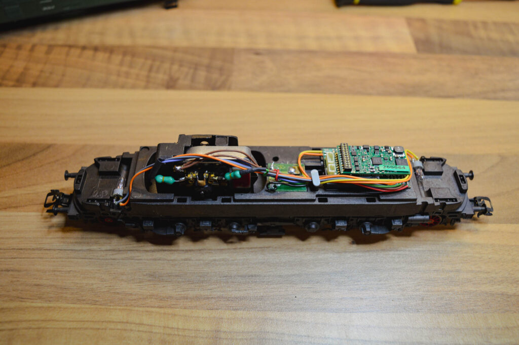 Umbau Maerklin 3767 BR 118 034 8 9