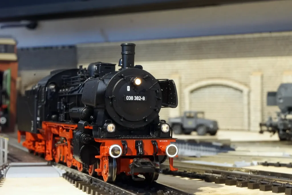 Fleischmann 931168 BR038 382-8 (1)