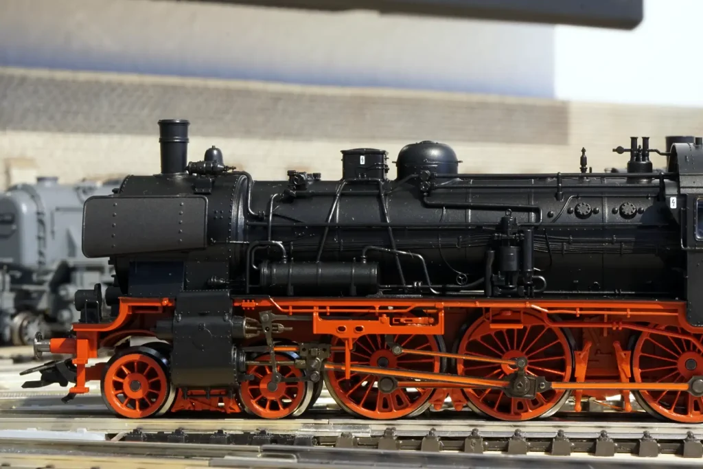 Fleischmann 931168 BR038 382-8 (7)