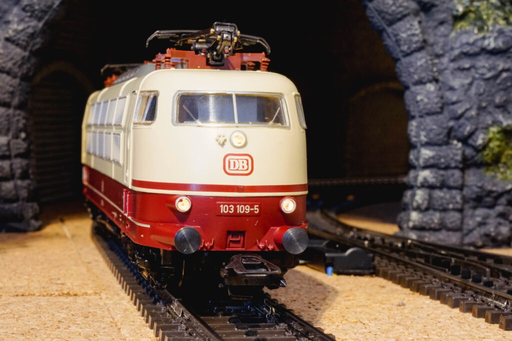 Maerklin 3357 103 105 9 DB 2