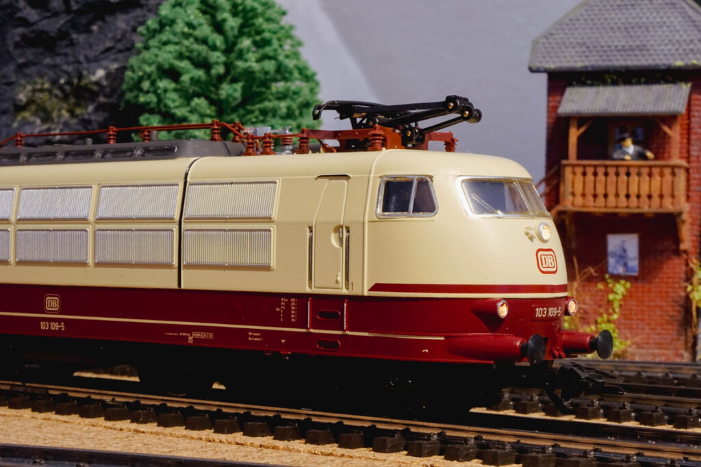Maerklin 3357 103 105 9 DB 3