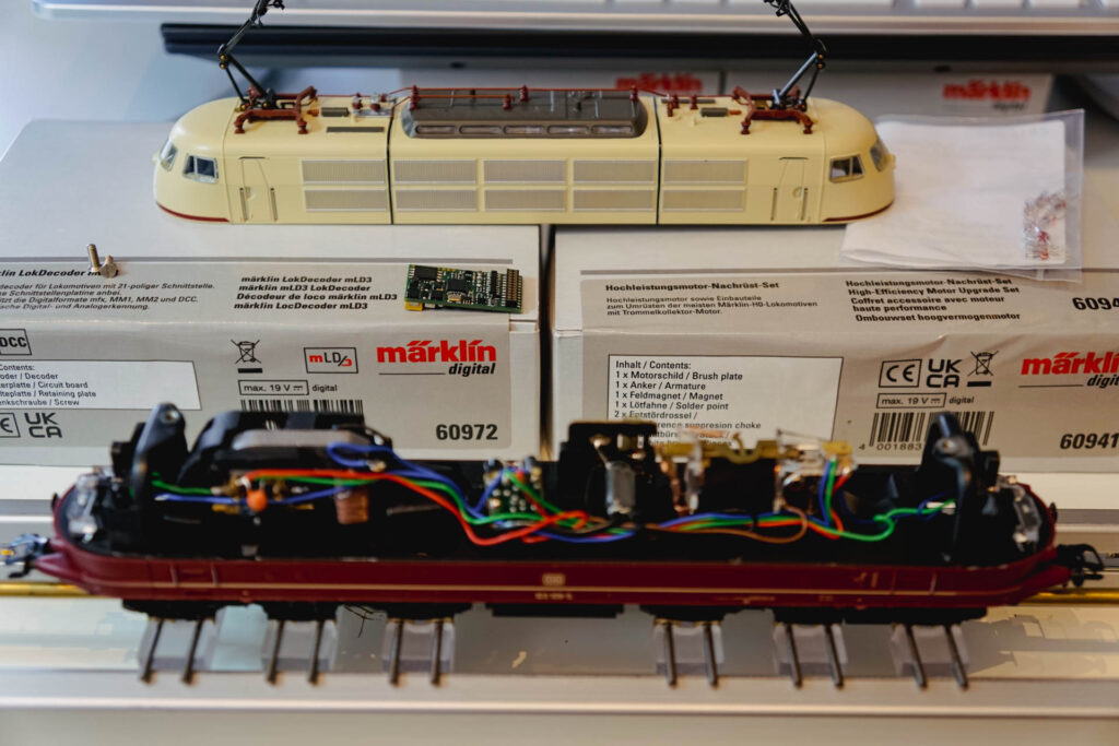 Umbau Maerklin 3357 103 105 9 DB 1