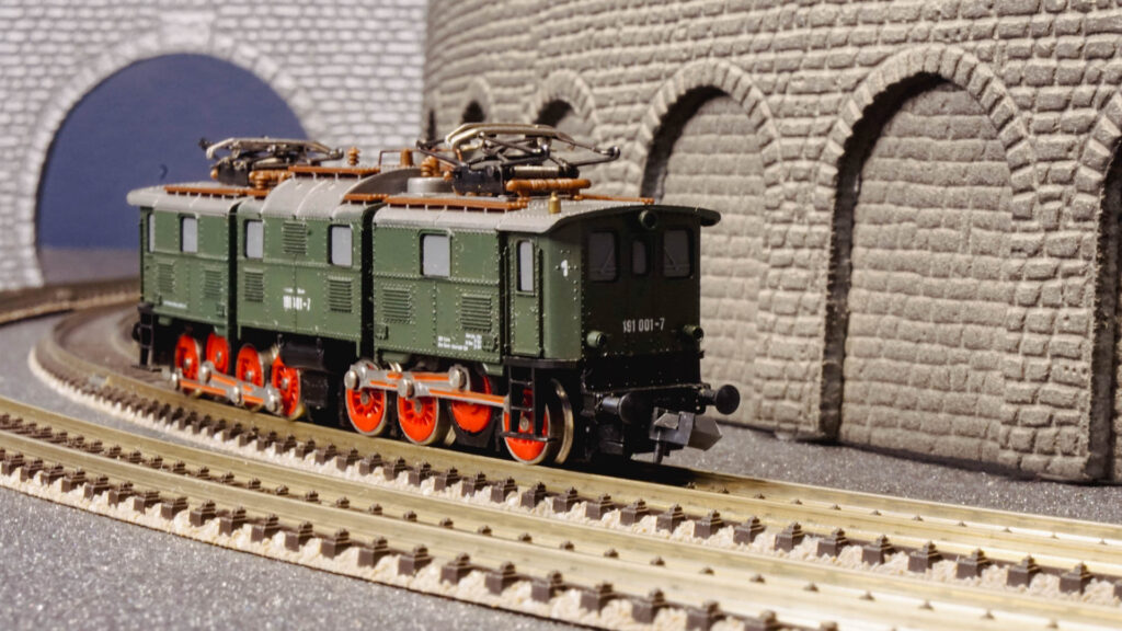 Roco 23230 BR191 001 7 DB 1