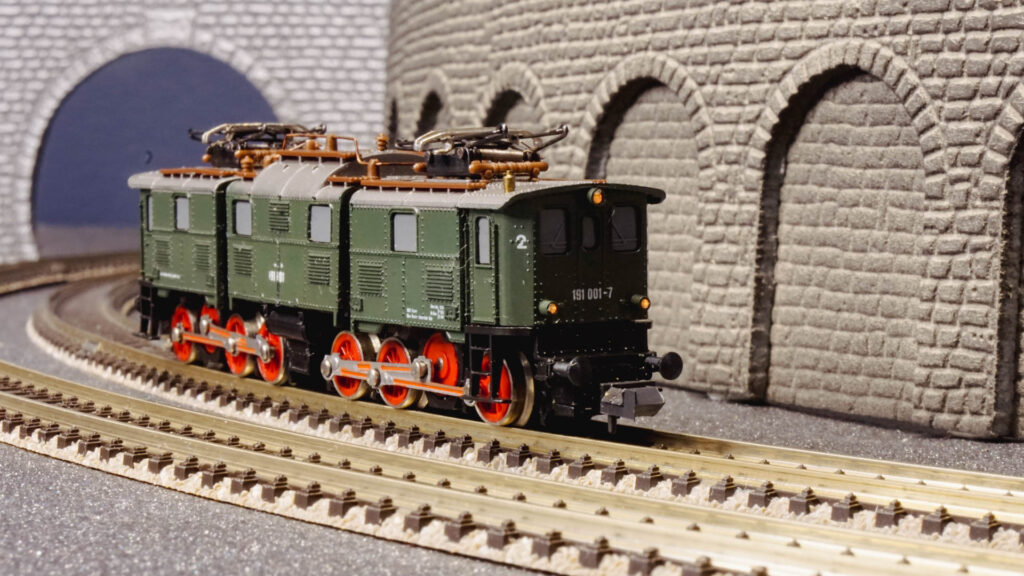 Roco 23230 BR191 001 7 DB 2