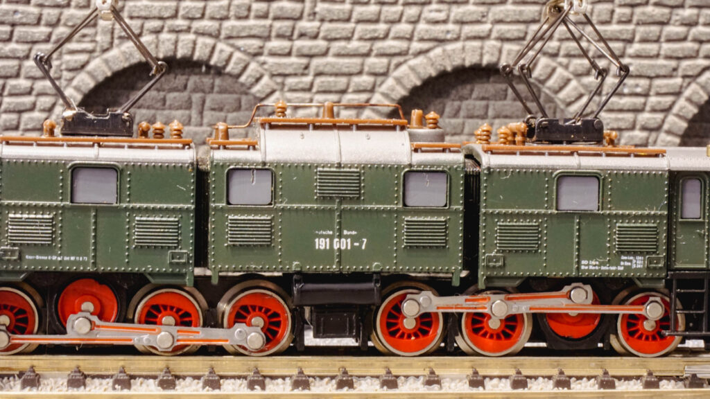 Roco 23230 BR191 001 7 DB 8