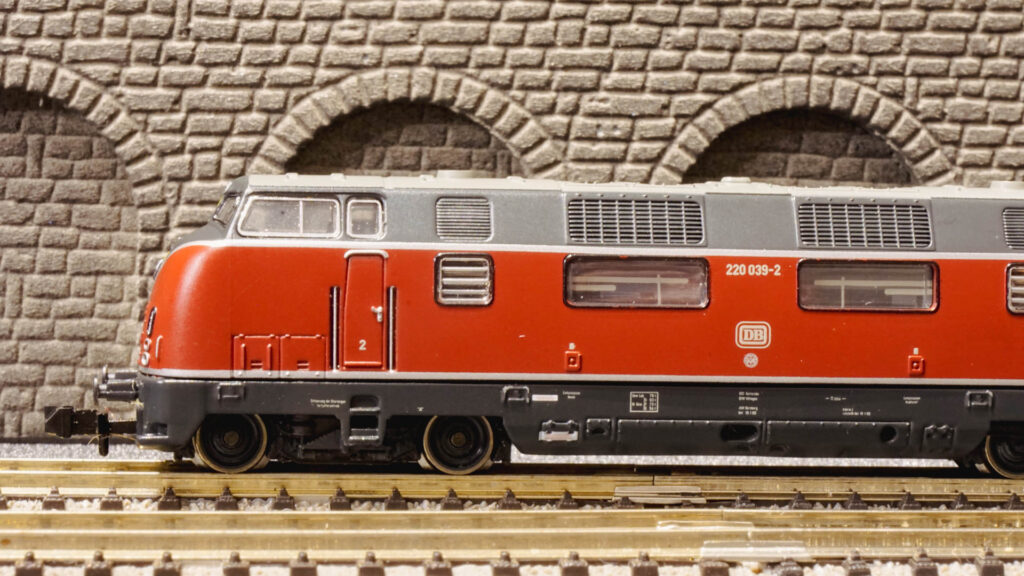 Roco N23283 BR220 039 2 DB 3