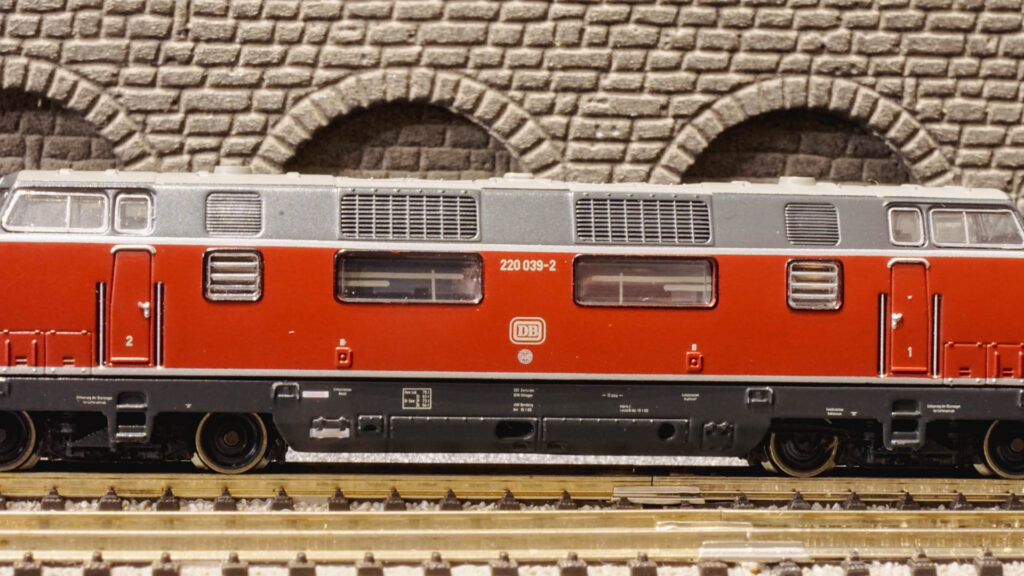 Roco N23283 BR220 039 2 DB 4