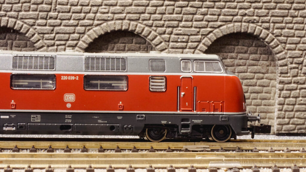 Roco N23283 BR220 039 2 DB 5