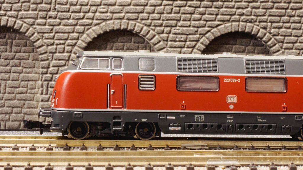 Roco N23283 BR220 039 2 DB 6