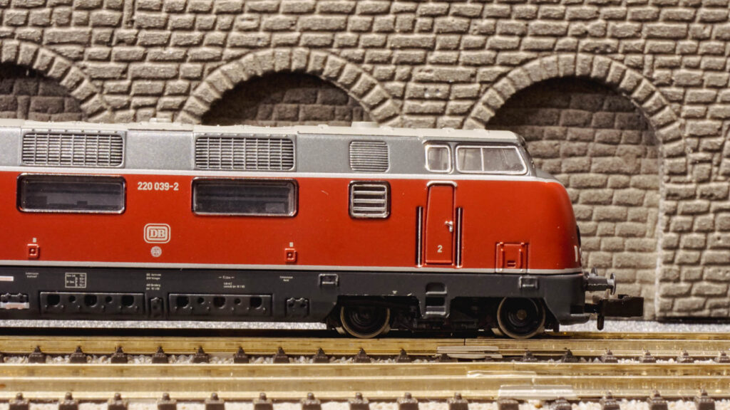 Roco N23283 BR220 039 2 DB 8