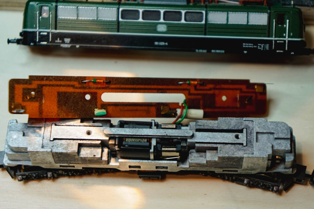 Umbau Minitrix 51 2056 00 BR151 025 4 DB 3