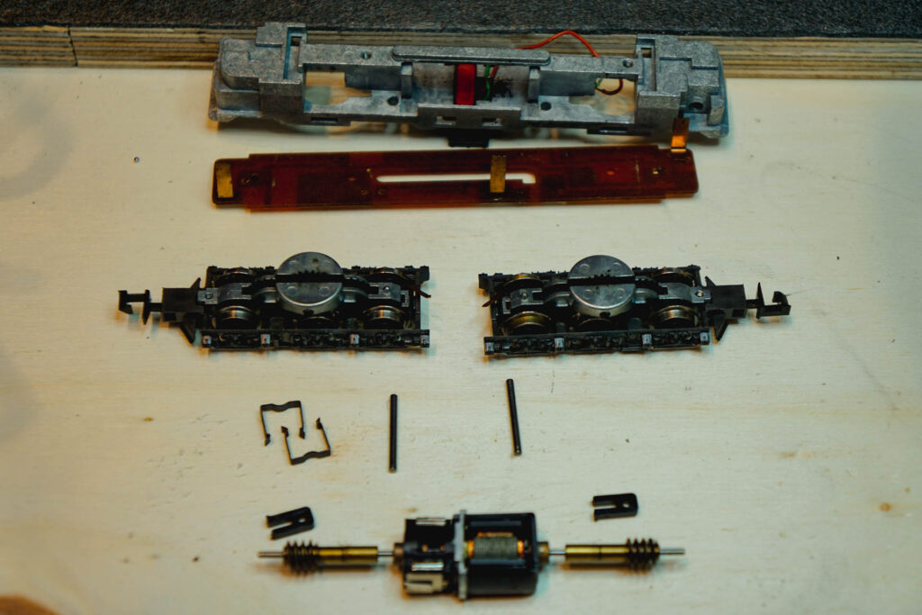 Umbau Minitrix 51 2056 00 BR151 025 4 DB 7