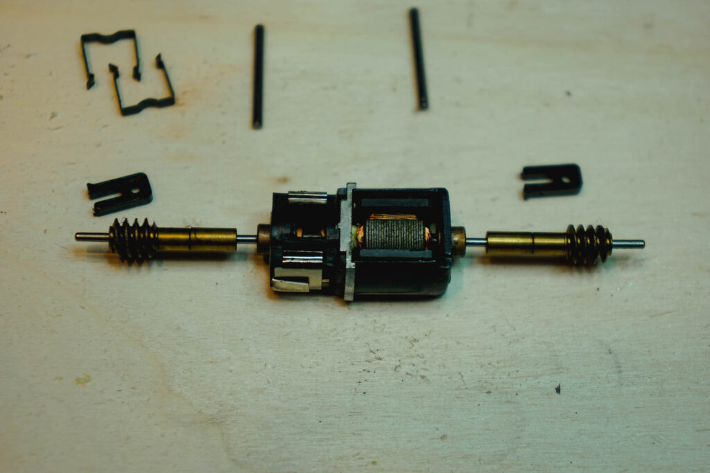 Umbau Minitrix 51 2056 00 BR151 025 4 DB 8