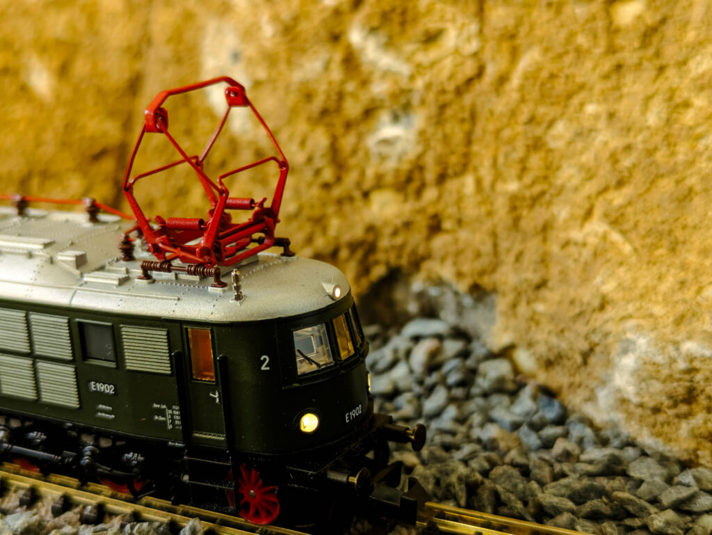 Fleischmann 731905 E19 02 DB (3)