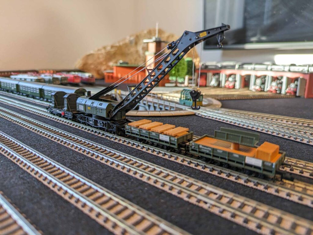 Fleischmann 8599 90 Tonnen Kranzug (1)