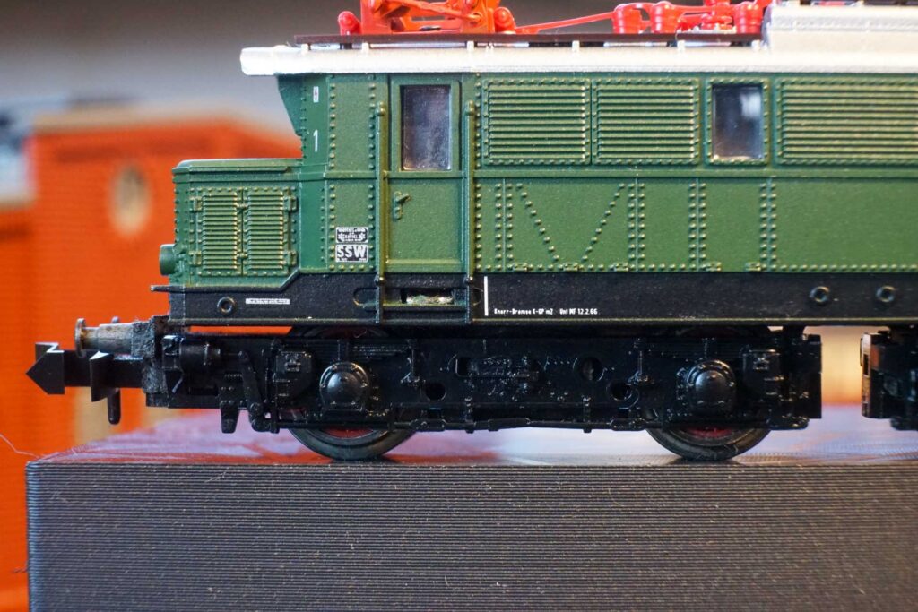 Minitrix 12521 E44 098 DB (5)