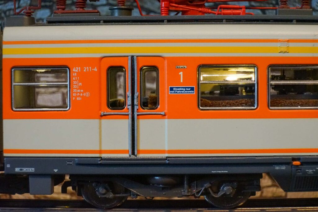 Trix 22620 BR 420 S-Bahn Triebzug DB (8)