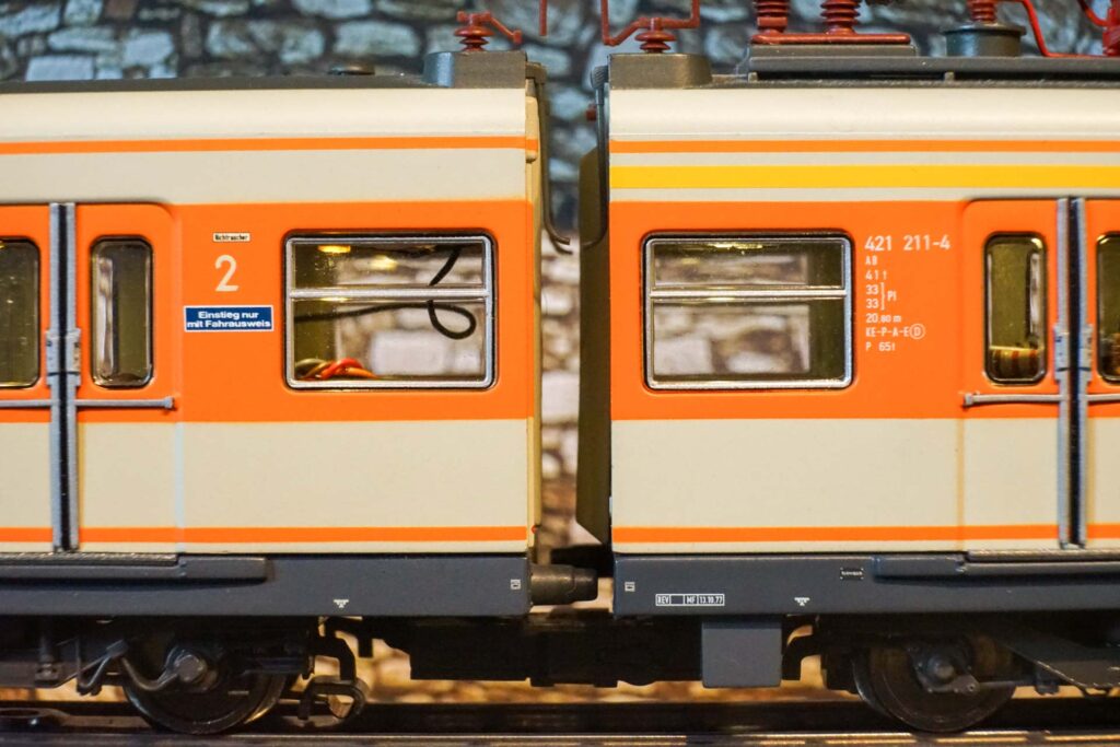 Trix 22620 BR 420 S-Bahn Triebzug DB (9)