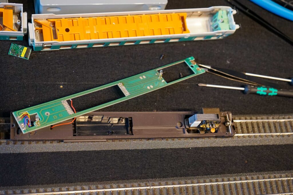 Umbau Märklin 3576 BR 628 203-2 DB (22)