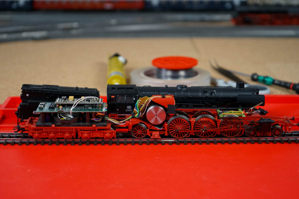 Umbau Märklin 39103 BR 01 1057 DB (2)