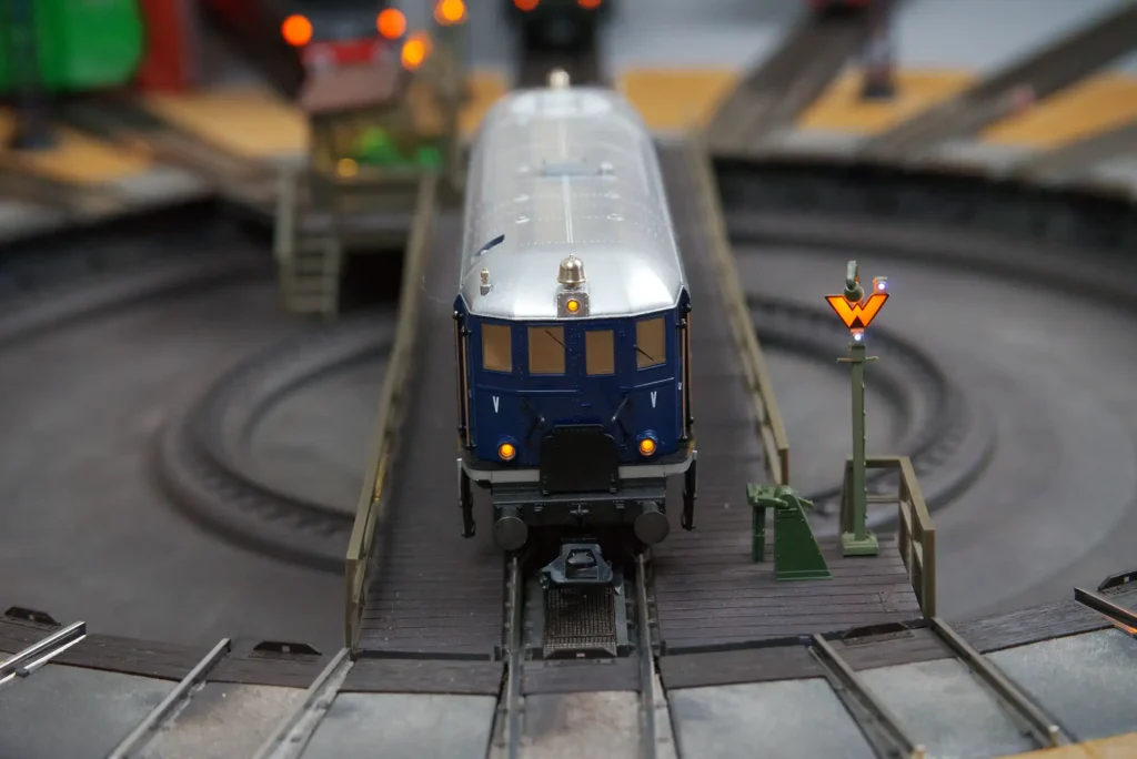 Märklin 37203 V16 101 DRG (1)