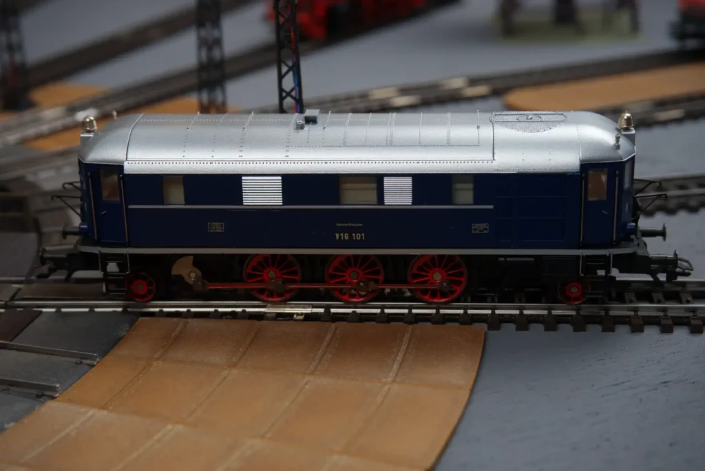 Märklin 37203 V16 101 DRG (4)