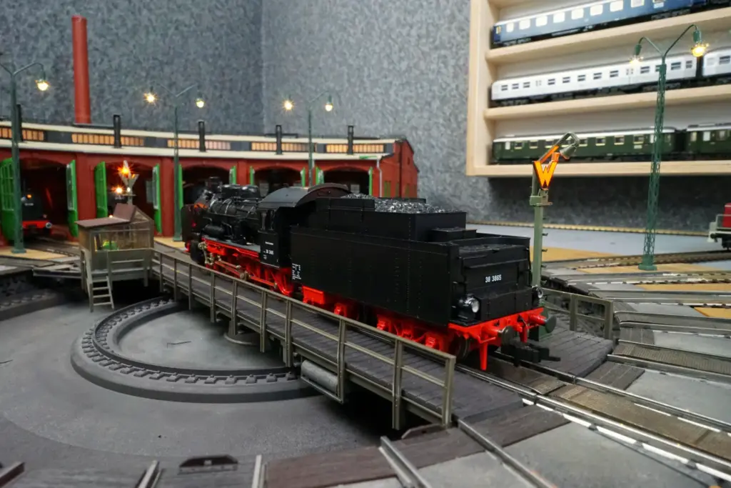 Fleischmann DC 4162-93 DB 38 3865 (2)