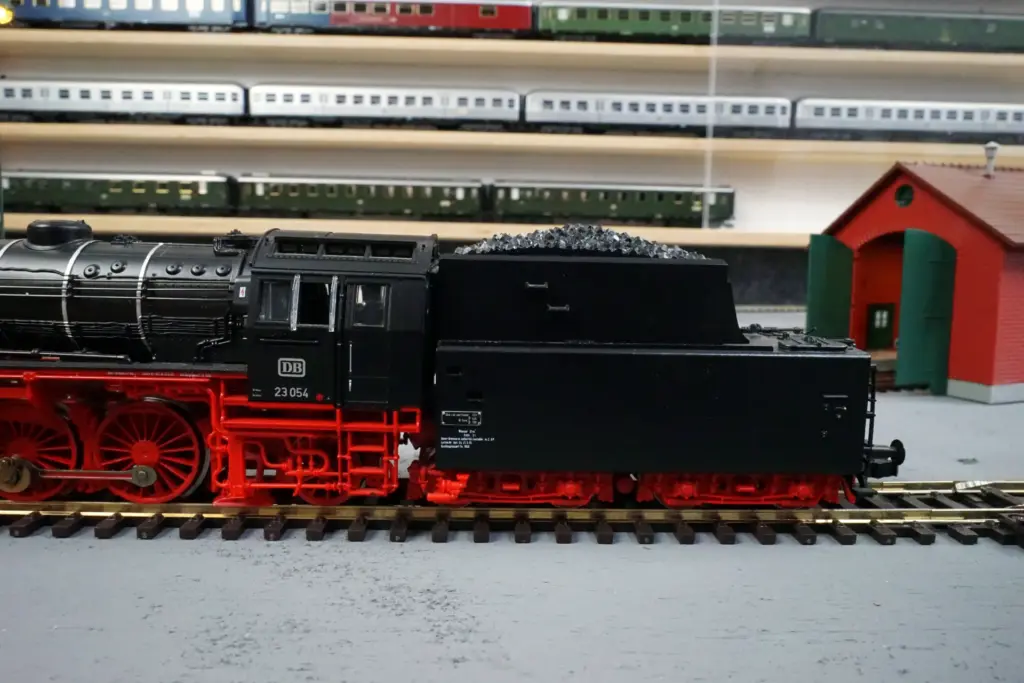 Roco DC 63225 DB 23 054 (10)