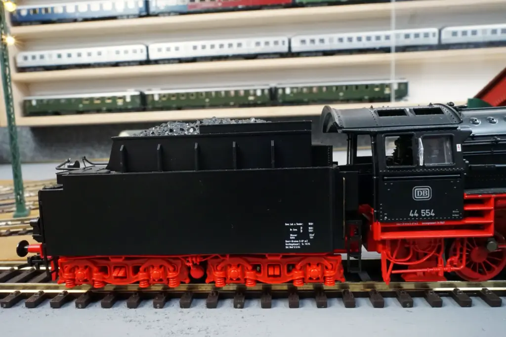 Roco DC 63243 DB 44 554 (7)