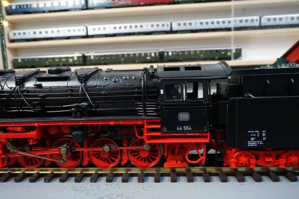 Roco DC 63243 DB 44 554 (9)